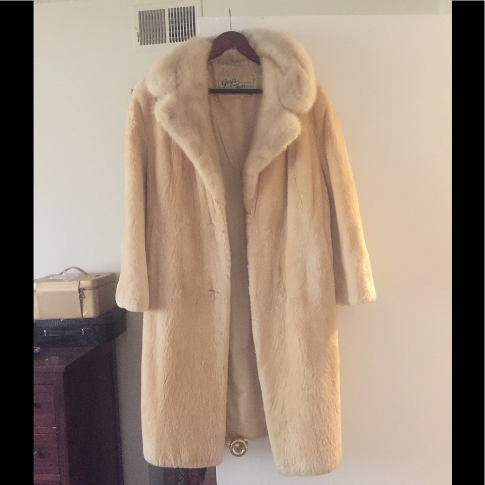 BEAUTIFUL BLONDE SHEERED MINK COAT W/ MINK COLLAR